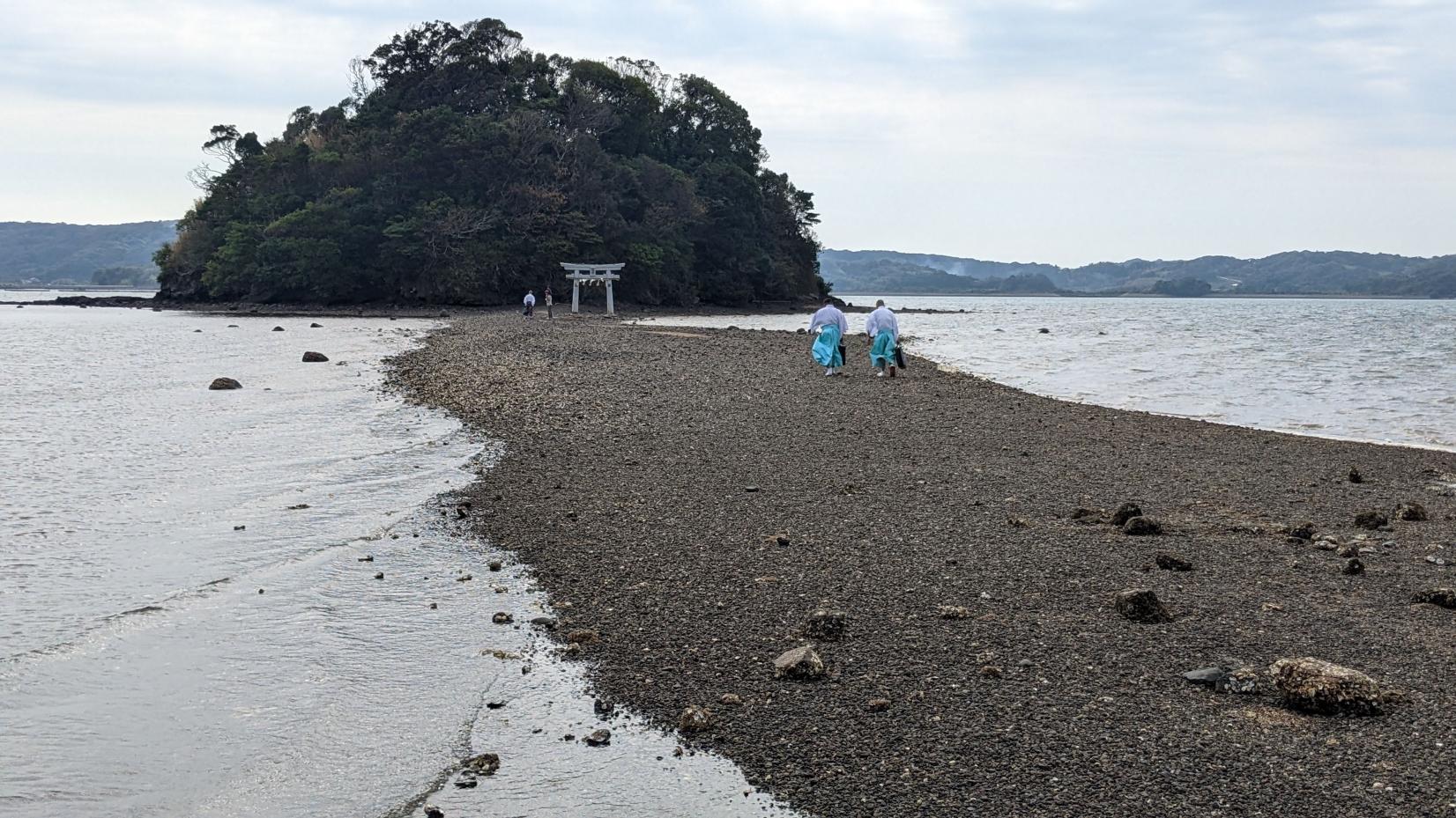 満潮になったら帰れない？！壱岐のモンサンミッシェル「小島神社」お祭り-0